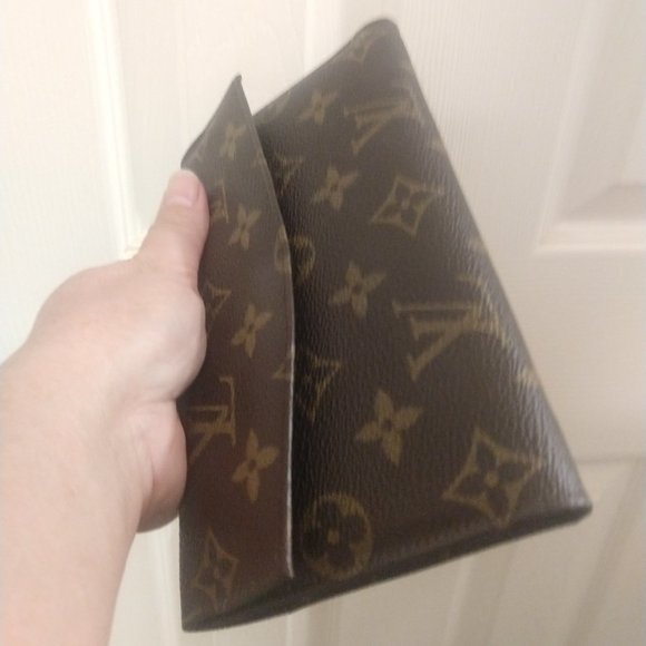 Louis Vuitton Vintage Monogram Wallet and Check Cover - Picture 7 of 16